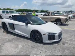WUAVACFX9J7900285 2018 AUDI R8