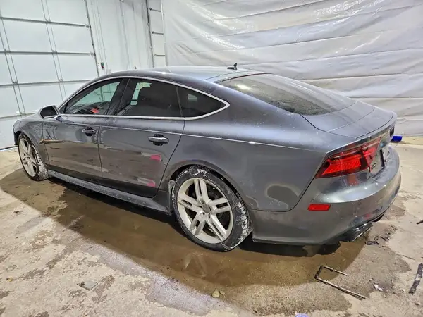 WUAW2AFC2GN902726 2016 AUDI RS7 - Image 2