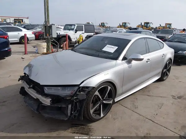 WUAW2AFC9GN903338 2016 AUDI RS7 - Image 2