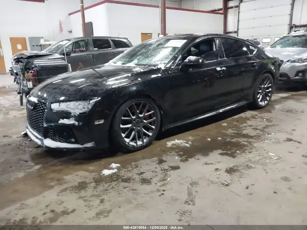 WUAWAAFC5HN902174 2017 AUDI RS7 - Image 2