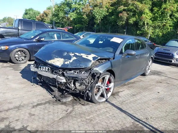 WUAWAAFC6HN901132 2017 AUDI RS7 - Image 2