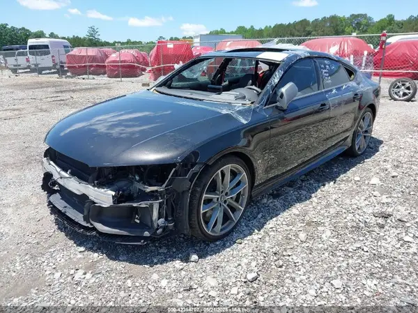 WUAWRBFC4HN902942 2017 AUDI RS7 - Image 2
