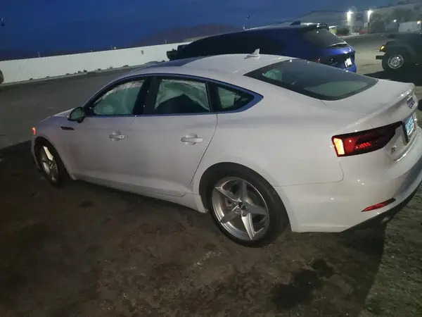 WUUDNCF58JA102579 2018 AUDI A5 - Image 2