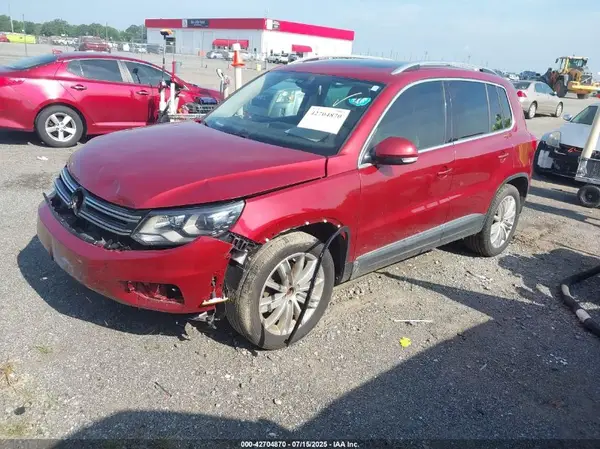 WVGAV7AX0GW069042 2016 VOLKSWAGEN TIGUAN - Image 2