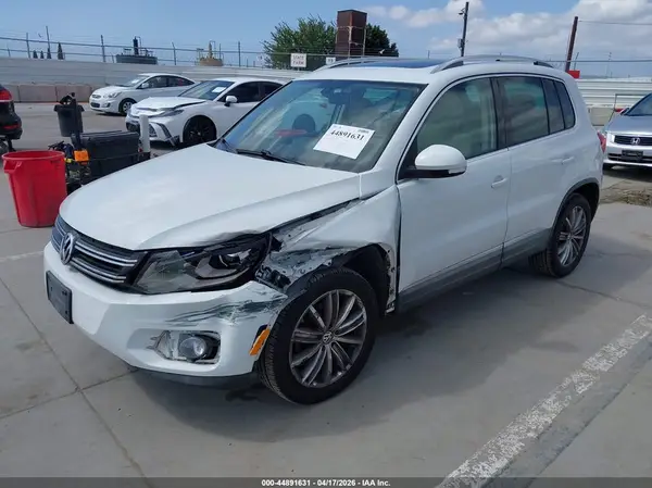 WVGAV7AX0GW501869 2016 VOLKSWAGEN TIGUAN - Image 2