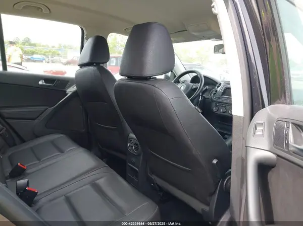 WVGAV7AX0GW519952 2016 VOLKSWAGEN TIGUAN - Image 8