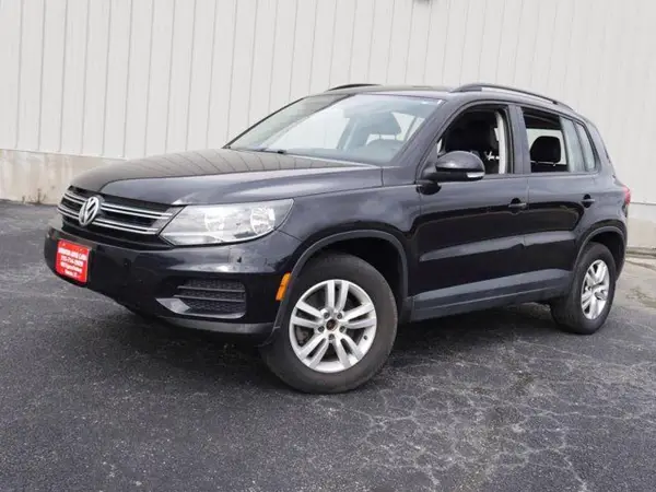 WVGAV7AX0GW520003 2016 VOLKSWAGEN TIGUAN - Image 1