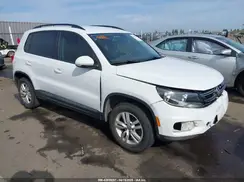 WVGAV7AX0GW528750 2016 VOLKSWAGEN TIGUAN