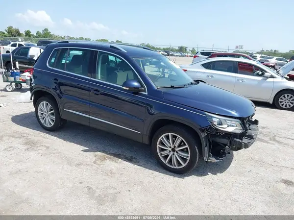 WVGAV7AX0GW545046 2016 VOLKSWAGEN TIGUAN - Image 1