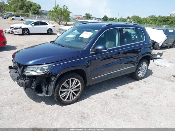 WVGAV7AX0GW545046 2016 VOLKSWAGEN TIGUAN - Image 2