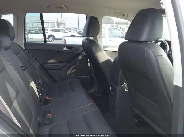 WVGAV7AX0GW545659 2016 VOLKSWAGEN TIGUAN - Image 8