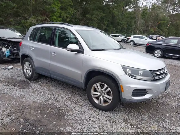WVGAV7AX0GW545743 2016 VOLKSWAGEN TIGUAN - Image 1
