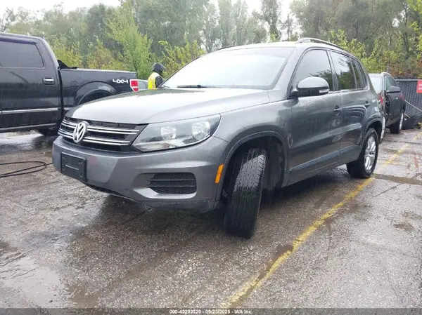 WVGAV7AX0GW558072 2016 VOLKSWAGEN TIGUAN - Image 2