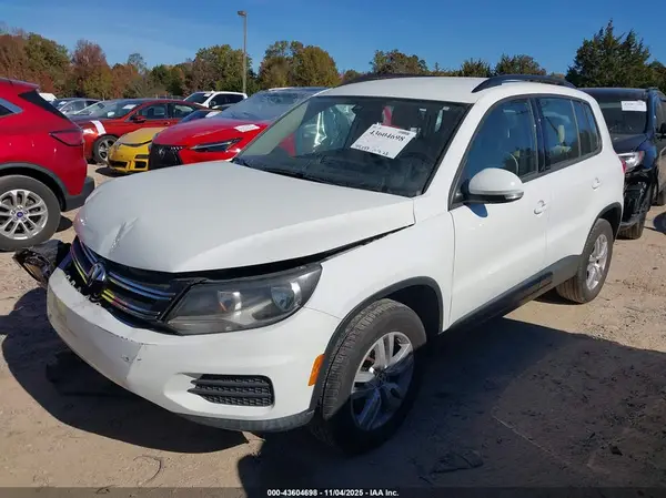 WVGAV7AX0GW574689 2016 VOLKSWAGEN TIGUAN - Image 2