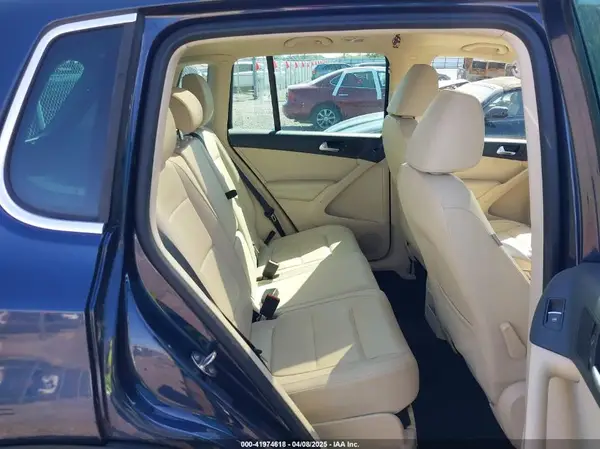WVGAV7AX0GW581352 2016 VOLKSWAGEN TIGUAN - Image 8