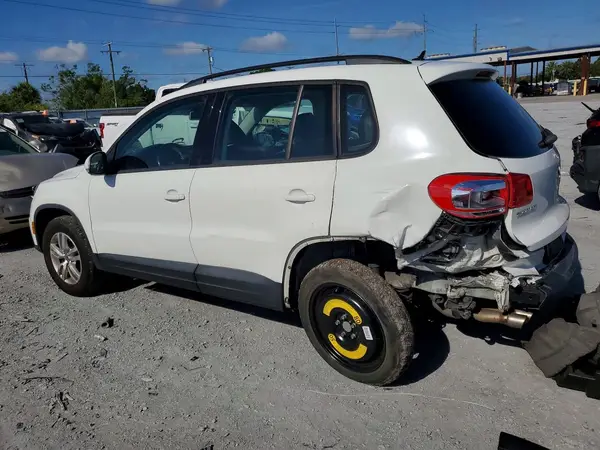 WVGAV7AX0GW585613 2016 VOLKSWAGEN TIGUAN - Image 2