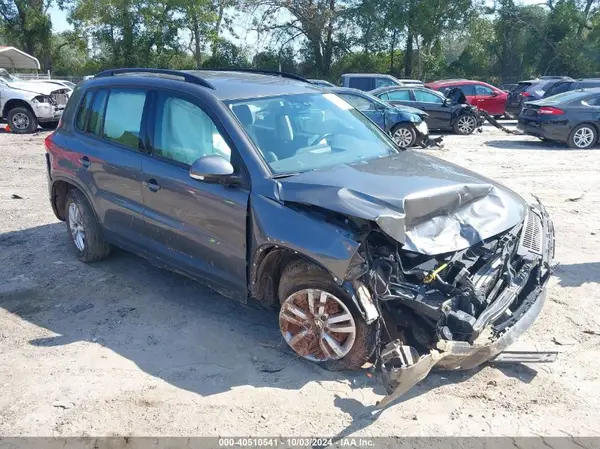 WVGAV7AX0GW589371 2016 VOLKSWAGEN TIGUAN - Image 1