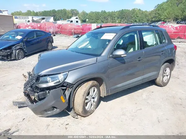 WVGAV7AX0GW589371 2016 VOLKSWAGEN TIGUAN - Image 2