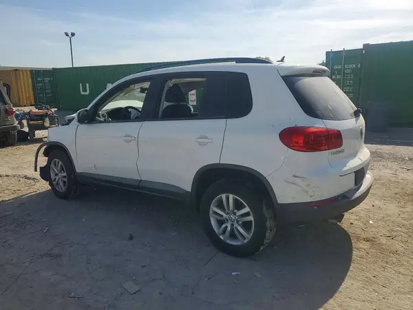 WVGAV7AX0GW599477 2016 VOLKSWAGEN TIGUAN - Image 2