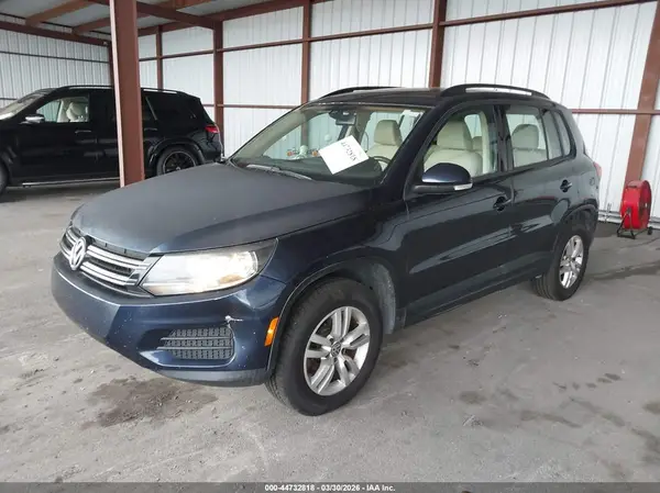 WVGAV7AX0GW602264 2016 VOLKSWAGEN TIGUAN - Image 2