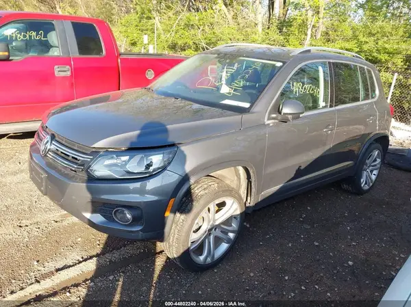 WVGAV7AX0GW616438 2016 VOLKSWAGEN TIGUAN - Image 2
