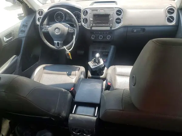 WVGAV7AX0HK001591 2017 VOLKSWAGEN TIGUAN - Image 8