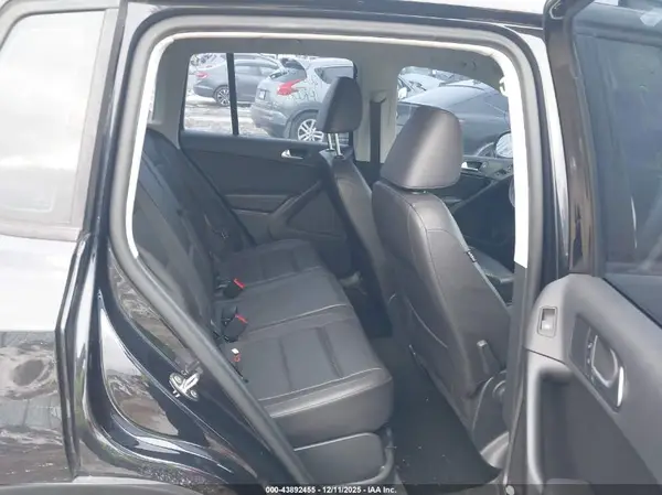 WVGAV7AX0HK001946 2017 VOLKSWAGEN TIGUAN - Image 8
