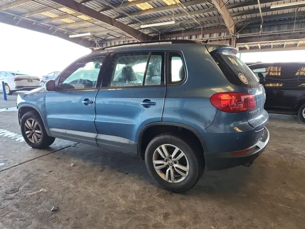 WVGAV7AX0HK002188 2017 VOLKSWAGEN TIGUAN - Image 2