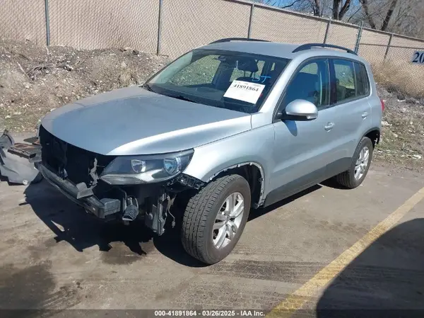 WVGAV7AX0HK002613 2017 VOLKSWAGEN TIGUAN - Image 2