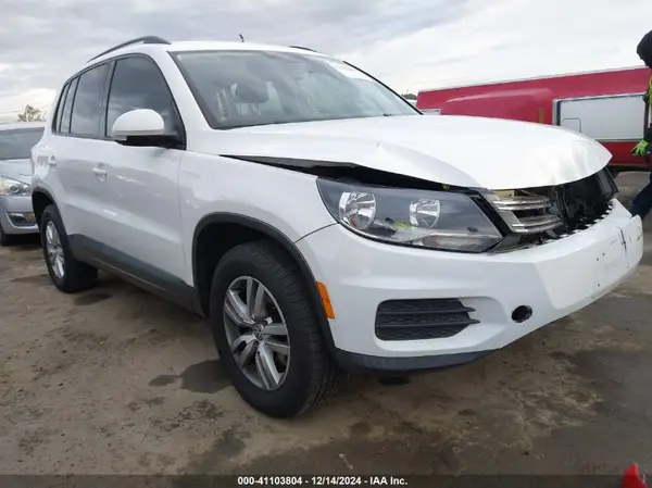 WVGAV7AX0HK012865 2017 VOLKSWAGEN TIGUAN - Image 1