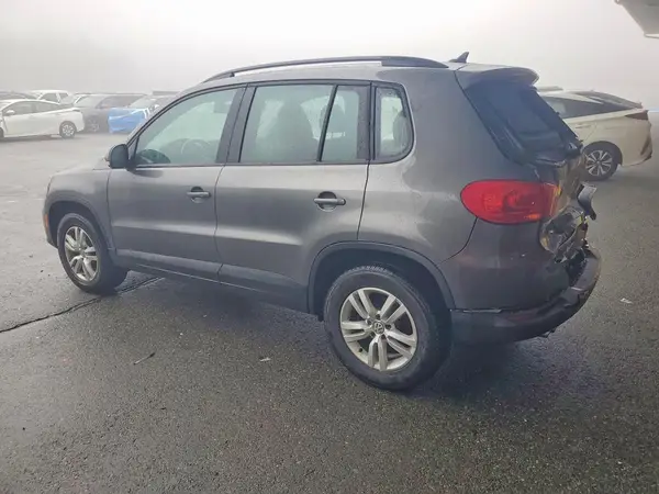 WVGAV7AX0HK017676 2017 VOLKSWAGEN TIGUAN - Image 2