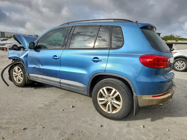 WVGAV7AX0HK023218 2017 VOLKSWAGEN TIGUAN - Image 2