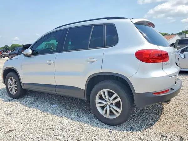 WVGAV7AX0HK026555 2017 VOLKSWAGEN TIGUAN - Image 2