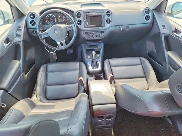 WVGAV7AX0HK038480 2017 VOLKSWAGEN TIGUAN - Image 8