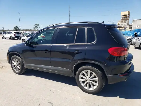 WVGAV7AX0HK053349 2017 VOLKSWAGEN TIGUAN - Image 2