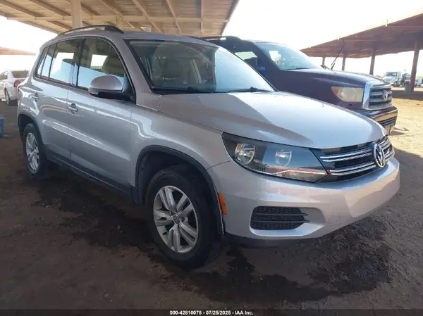 WVGAV7AX0HW508614 2017 VOLKSWAGEN TIGUAN - Image 1