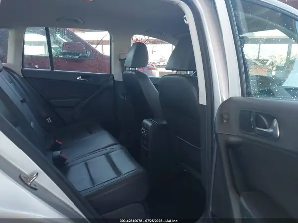 WVGAV7AX0HW508614 2017 VOLKSWAGEN TIGUAN - Image 8
