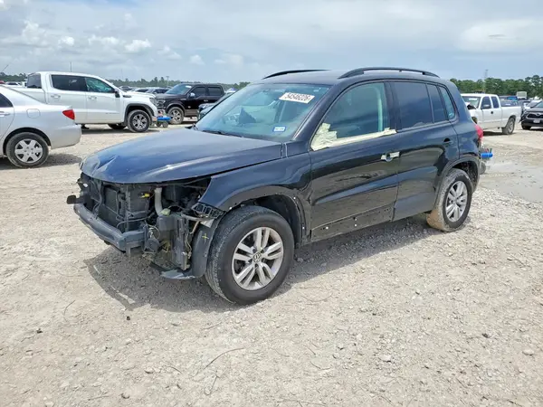 WVGAV7AX0HW510945 2017 VOLKSWAGEN TIGUAN - Image 1