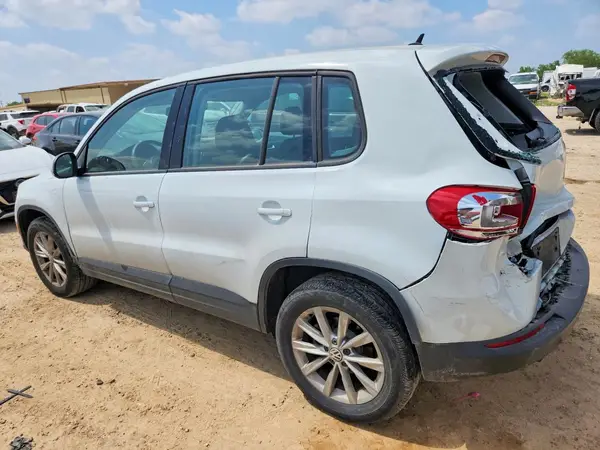 WVGAV7AX0JK003279 2018 VOLKSWAGEN TIGUAN - Image 2