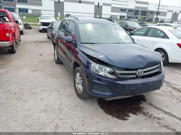WVGAV7AX1GW509379 2016 VOLKSWAGEN TIGUAN - Image 1