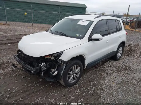 WVGAV7AX1GW540163 2016 VOLKSWAGEN TIGUAN - Image 2