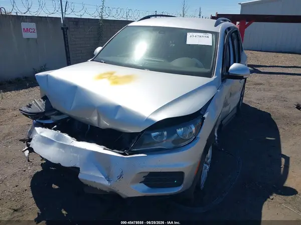 WVGAV7AX1GW550160 2016 VOLKSWAGEN TIGUAN - Image 2