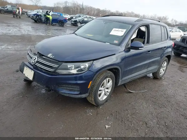 WVGAV7AX1GW556539 2016 VOLKSWAGEN TIGUAN - Image 2