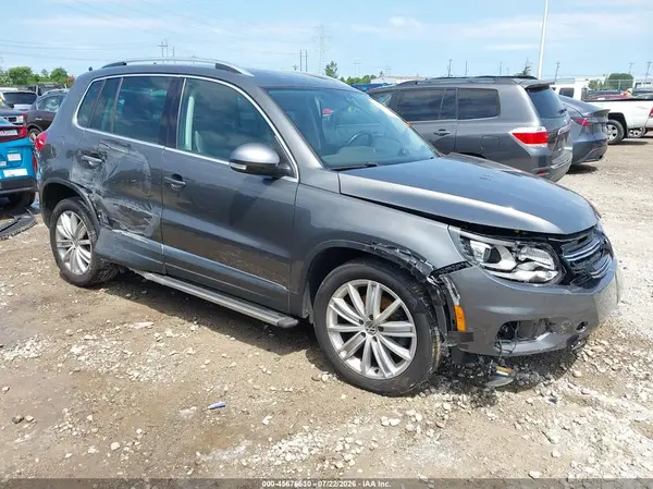 WVGAV7AX1GW557397 2016 VOLKSWAGEN TIGUAN - Image 1