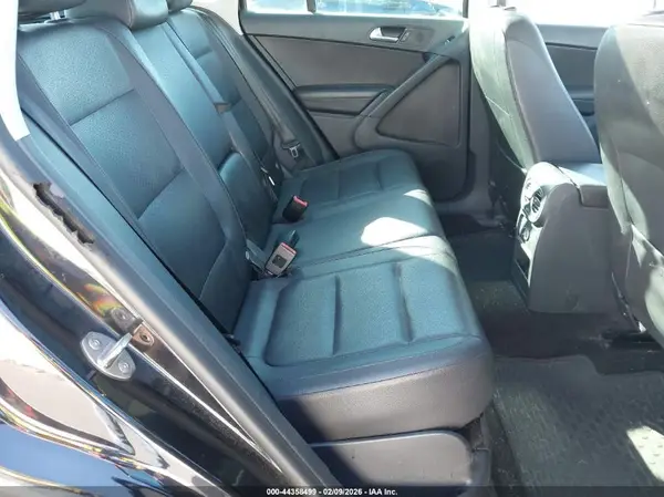 WVGAV7AX1GW573504 2016 VOLKSWAGEN TIGUAN - Image 8