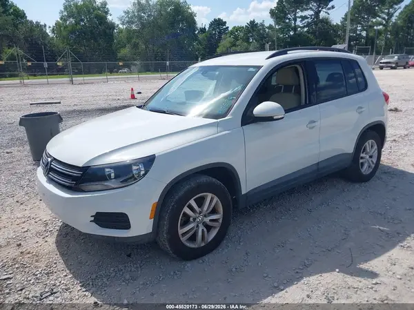 WVGAV7AX1GW574359 2016 VOLKSWAGEN TIGUAN - Image 2
