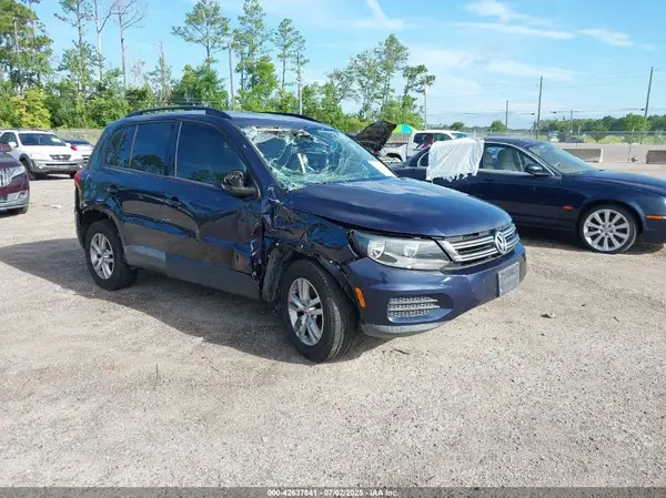 WVGAV7AX1GW575785 2016 VOLKSWAGEN TIGUAN - Image 1