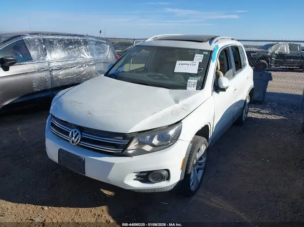 WVGAV7AX1GW577035 2016 VOLKSWAGEN TIGUAN - Image 2