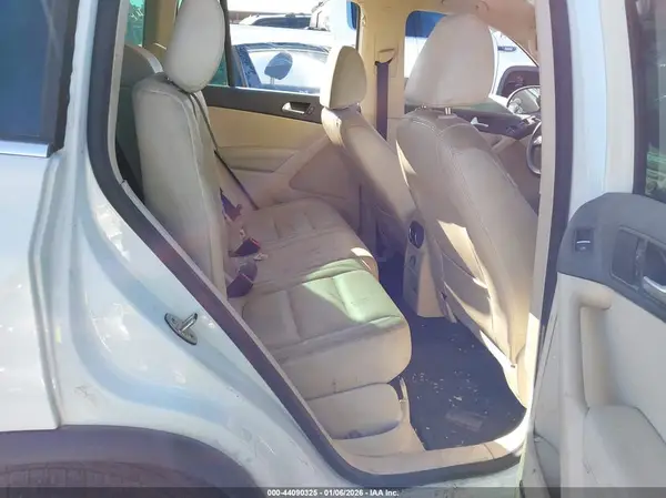 WVGAV7AX1GW577035 2016 VOLKSWAGEN TIGUAN - Image 8
