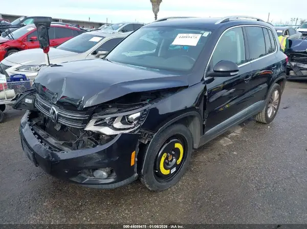 WVGAV7AX1GW577505 2016 VOLKSWAGEN TIGUAN - Image 2
